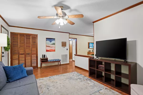 Summerville, SC 29483,708 E Butternut Rd