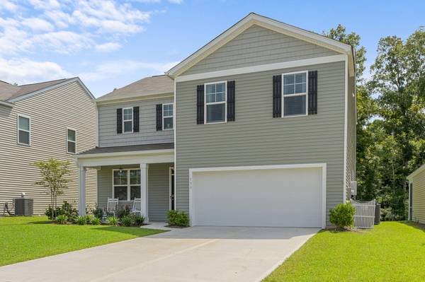 131 Cloverleaf St, Summerville, SC 29483