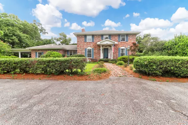 10 Old English Dr, Charleston, SC 29407