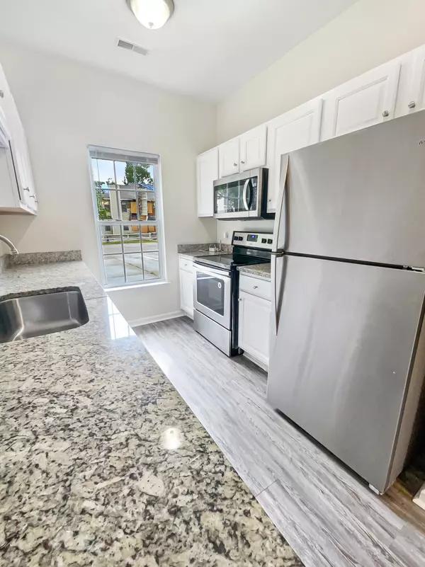 Goose Creek, SC 29445,158 Pine Shadow Dr