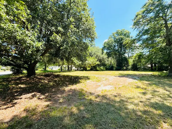 Bonneau, SC 29431,904 Hildebrand Dr