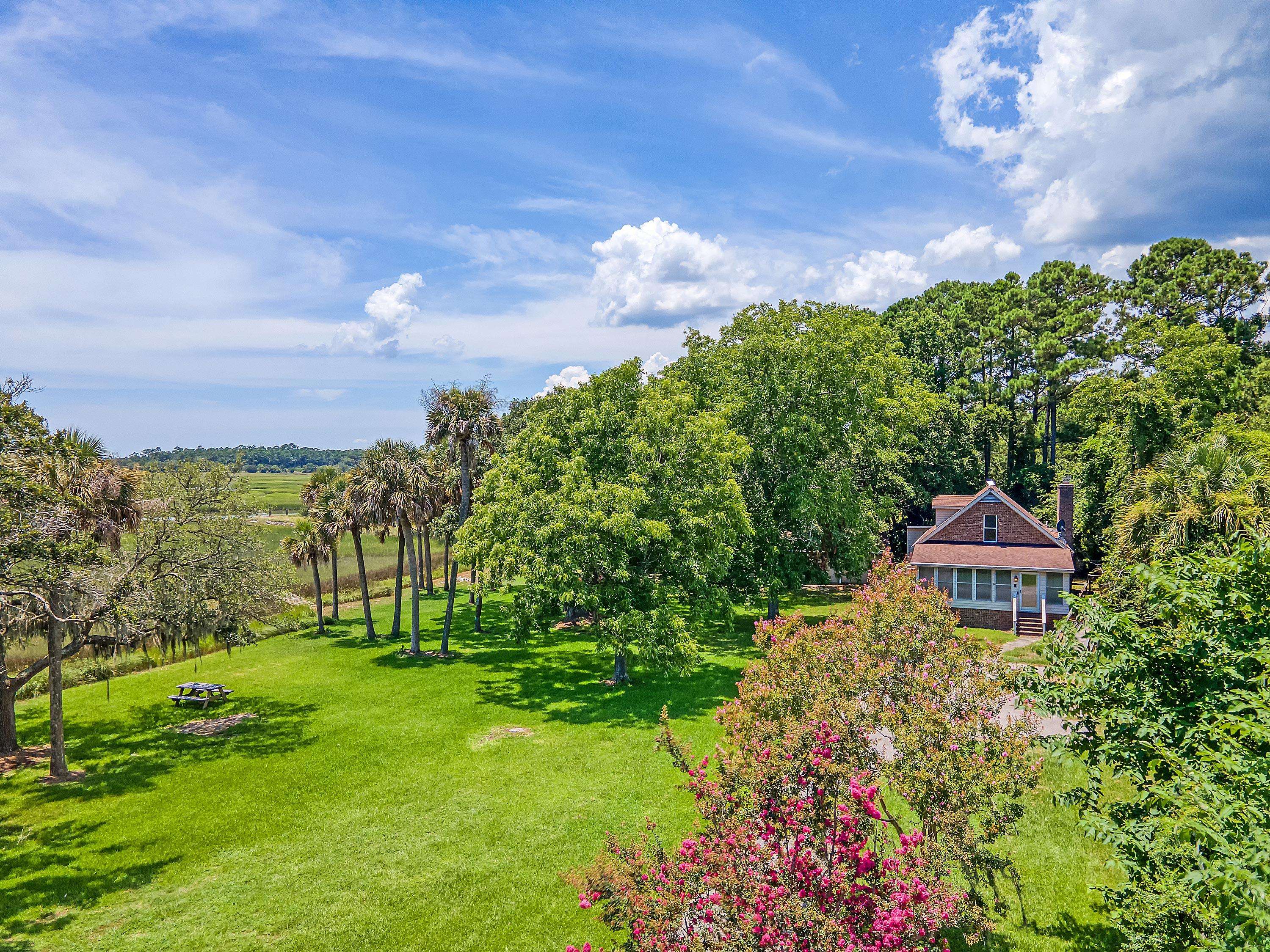 2455 Gibbs Rd, Johns Island, SC 29455
