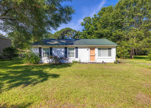 1315 Stone Post Rd, Charleston, SC 29412