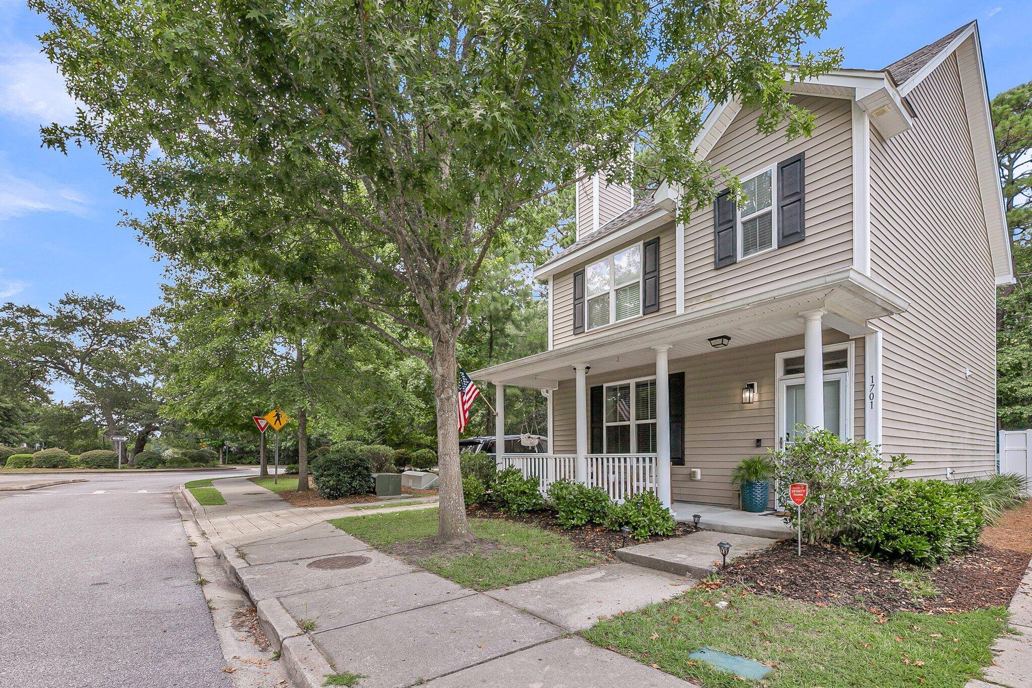 Johns Island, SC 29455,1701 Bee Balm Rd