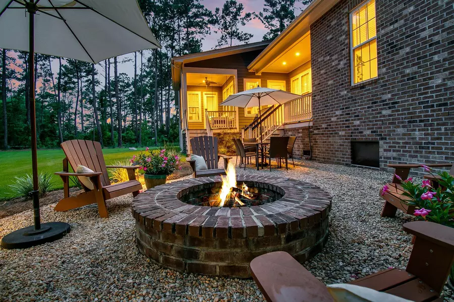 6441 Farm House Rd, Ravenel, SC 29470