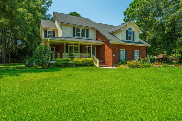 111 Castle Harbor Dr, Summerville, SC 29483