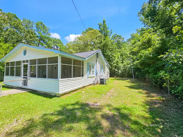 Walterboro, SC 29488,212 Hickory St