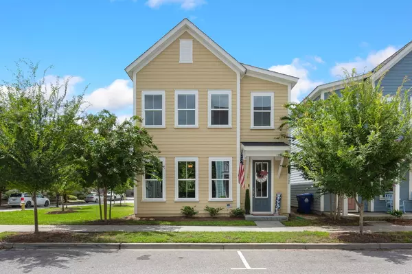 1734 Indy Dr, North Charleston, SC 29405