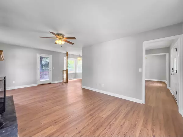 Summerville, SC 29483,424 Eastover Cir