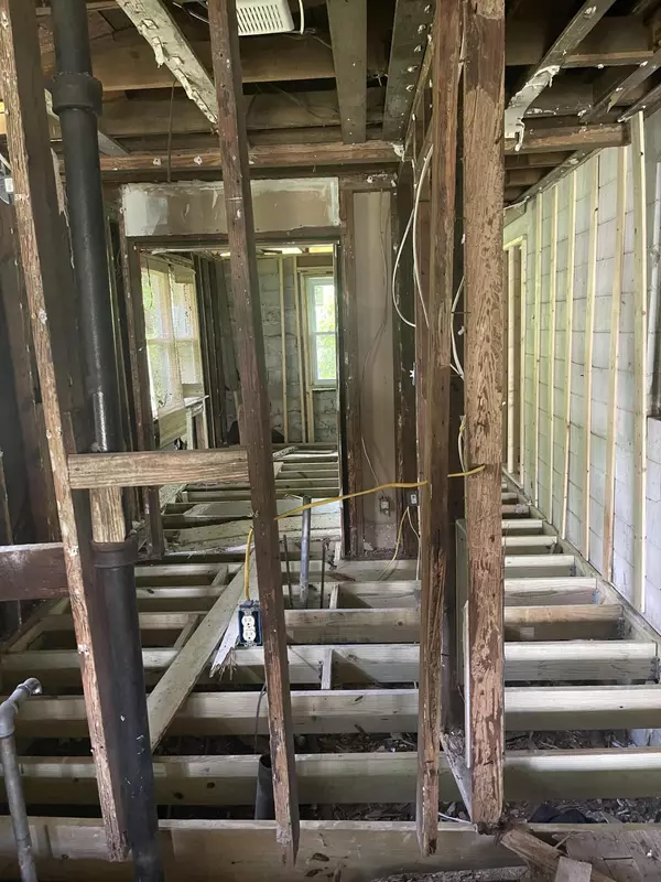 Walterboro, SC 29488,306 Ackerman St