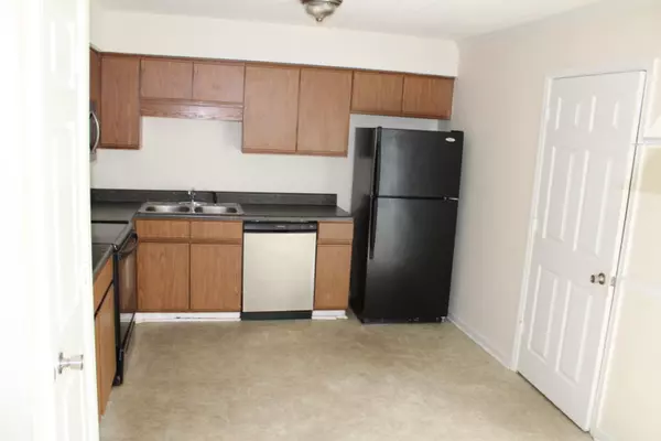 North Charleston, SC 29406,8018 Thelen St