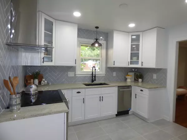 Charleston, SC 29407,1114 Barrett Rd