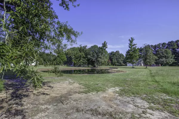 131 Canterhill Ln, Moncks Corner, SC 29461