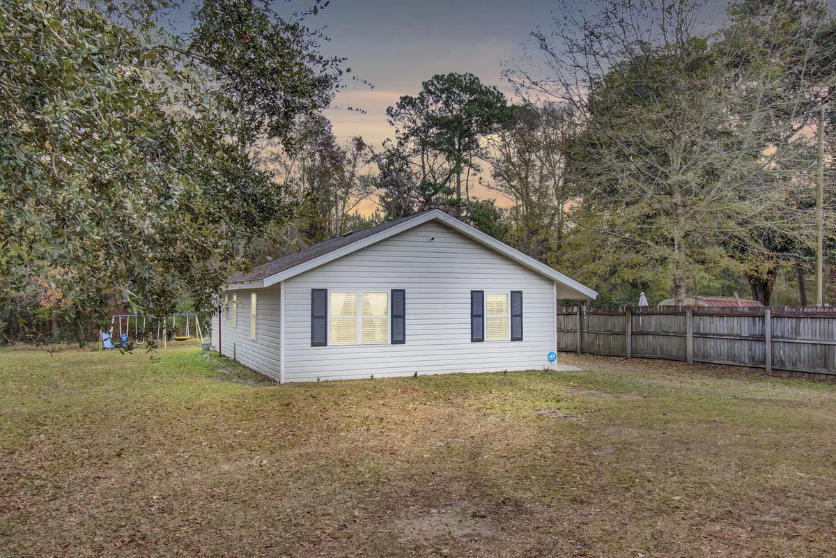 Walterboro, SC 29488,914 Live Oak St