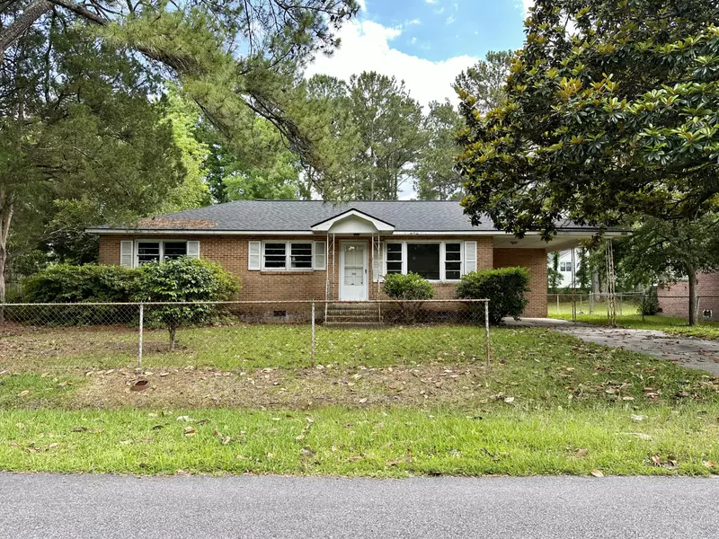 7042 Midland Dr, North Charleston, SC 29406