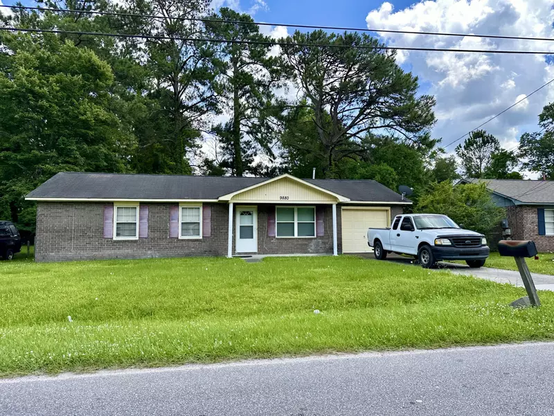 9880 Berrywood Dr, Ladson, SC 29456