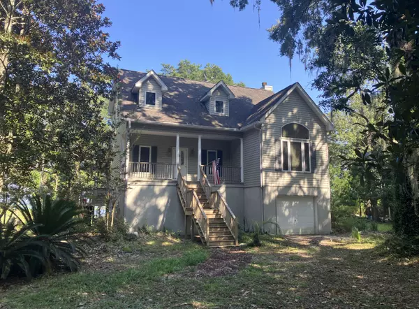 Meggett, SC 29449,5849 Shark Hole Rd