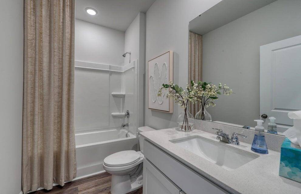 Summerville, SC 29486,301 Shadybrook Dr