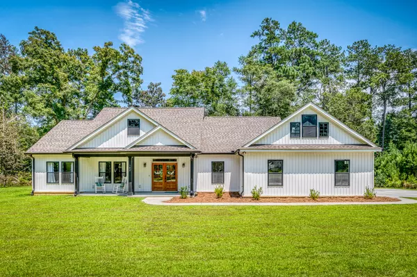 182 Longleaf Dr, Walterboro, SC 29488