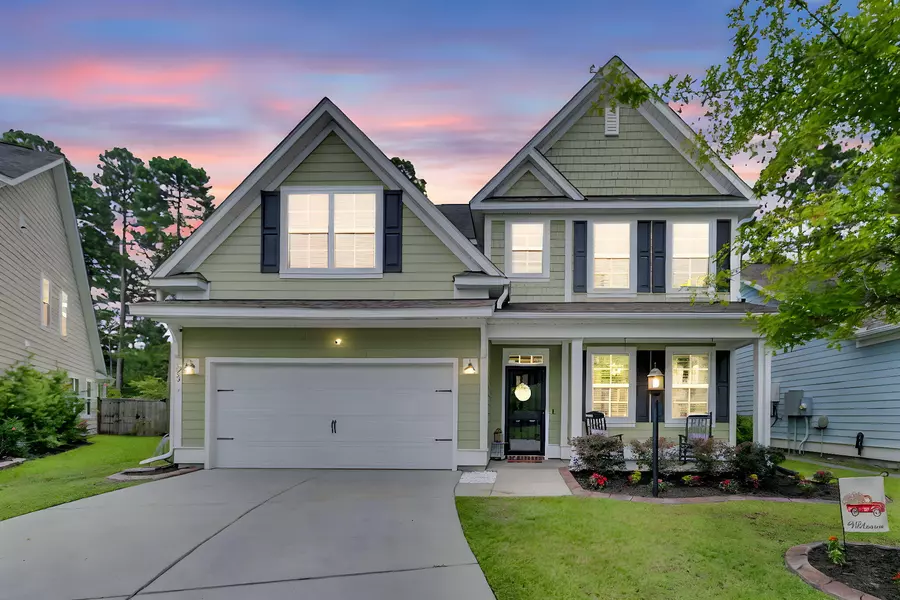 309 Whispering Breeze Ln, Summerville, SC 29486