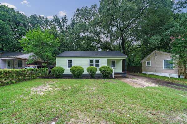 1217 Burke St,  Hanahan,  SC 29410