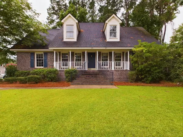 680 Oak Marsh Dr, Mount Pleasant, SC 29464