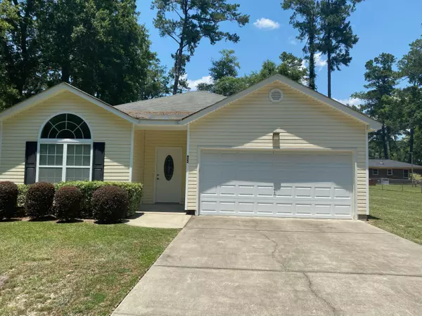 422 Constance St, Walterboro, SC 29488