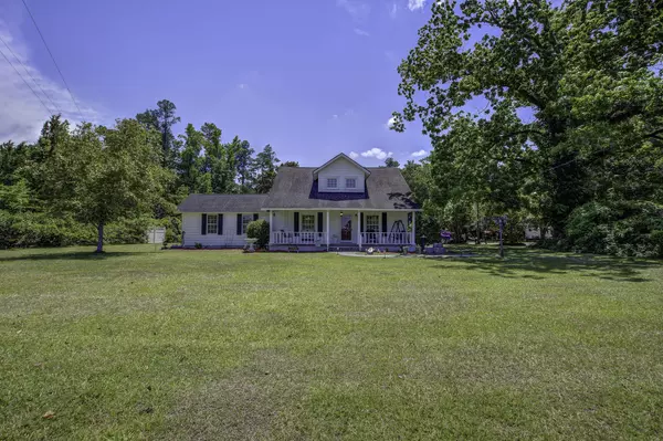 633 Country Club Rd, Andrews, SC 29510