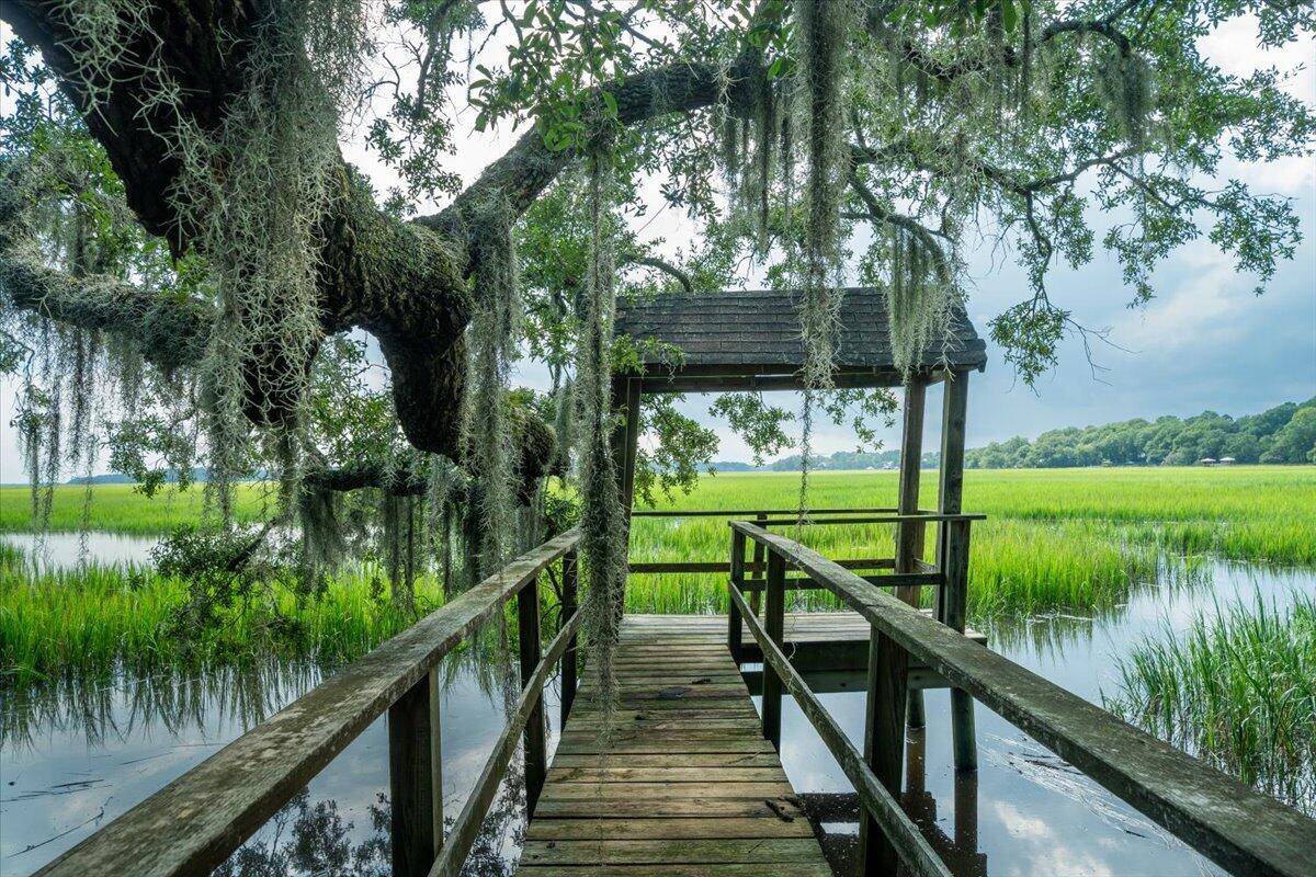 Edisto Island, SC 29438,8467 Middleton Point Ln