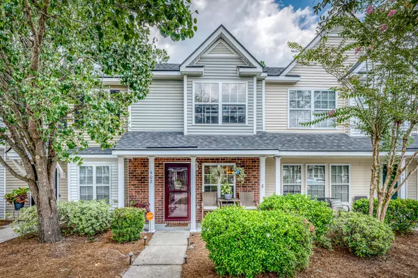 402 Elm Hall Cir, Summerville, SC 29483