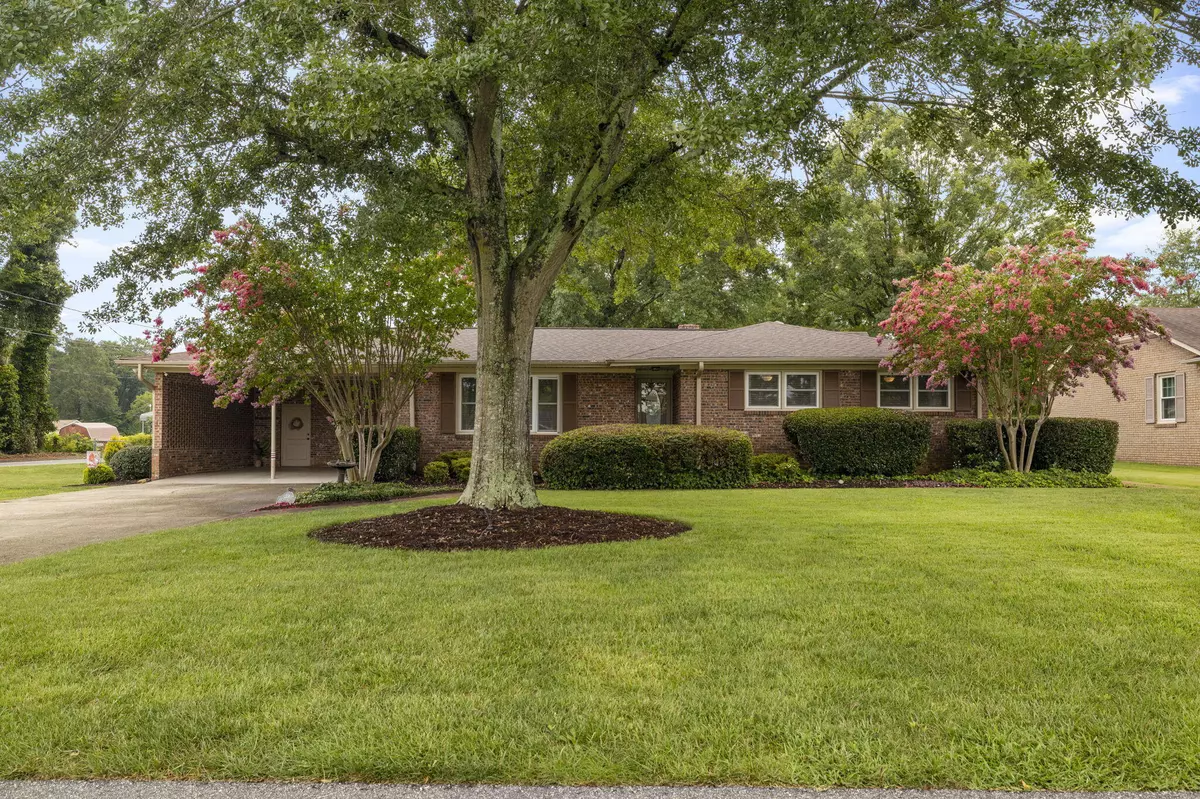 Spartanburg, SC 29301,201 Holly Dr