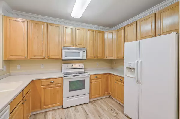 Charleston, SC 29412,1025 Riverland Woods Pl #610