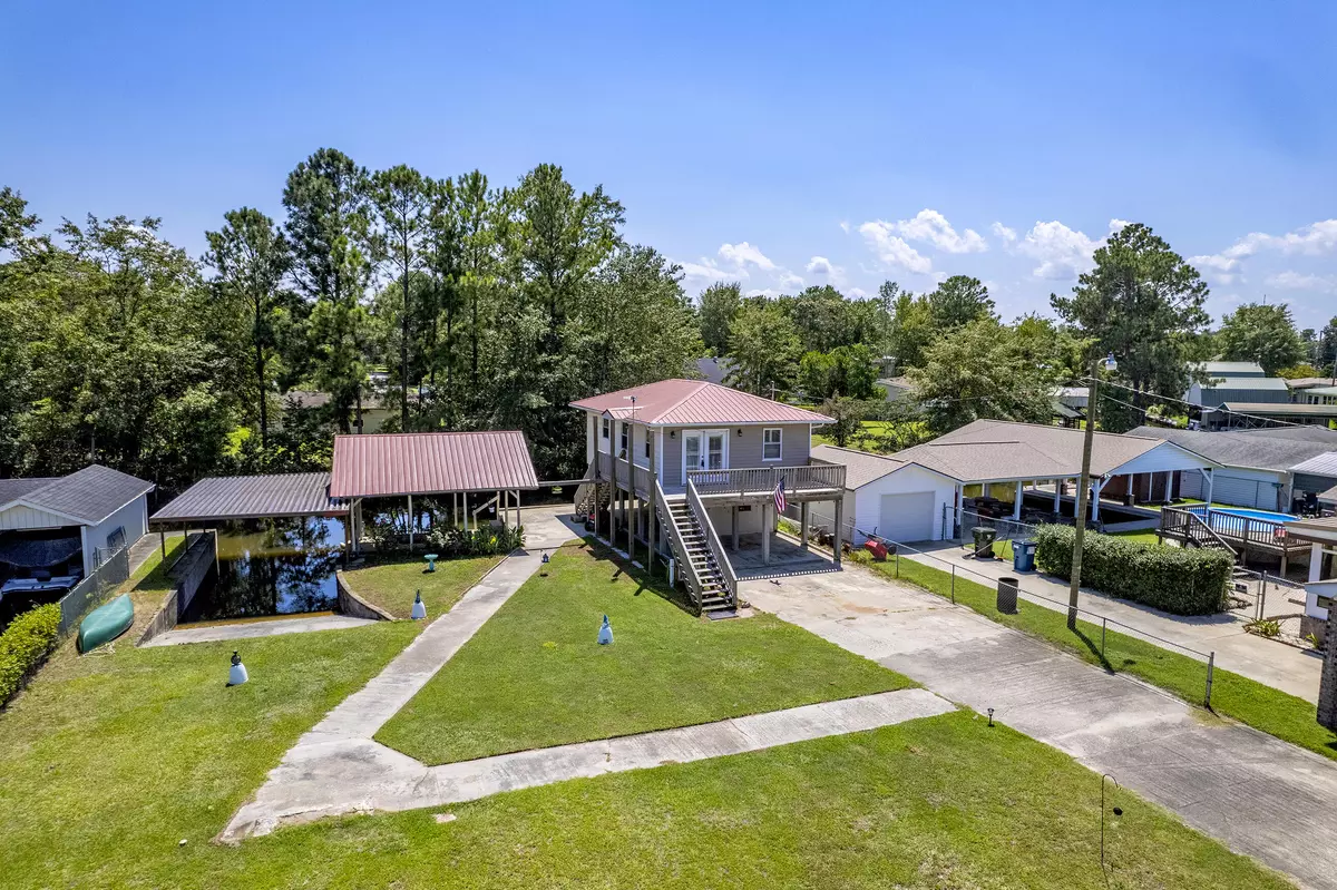 Bonneau, SC 29431,338 Lake Moultrie Dr