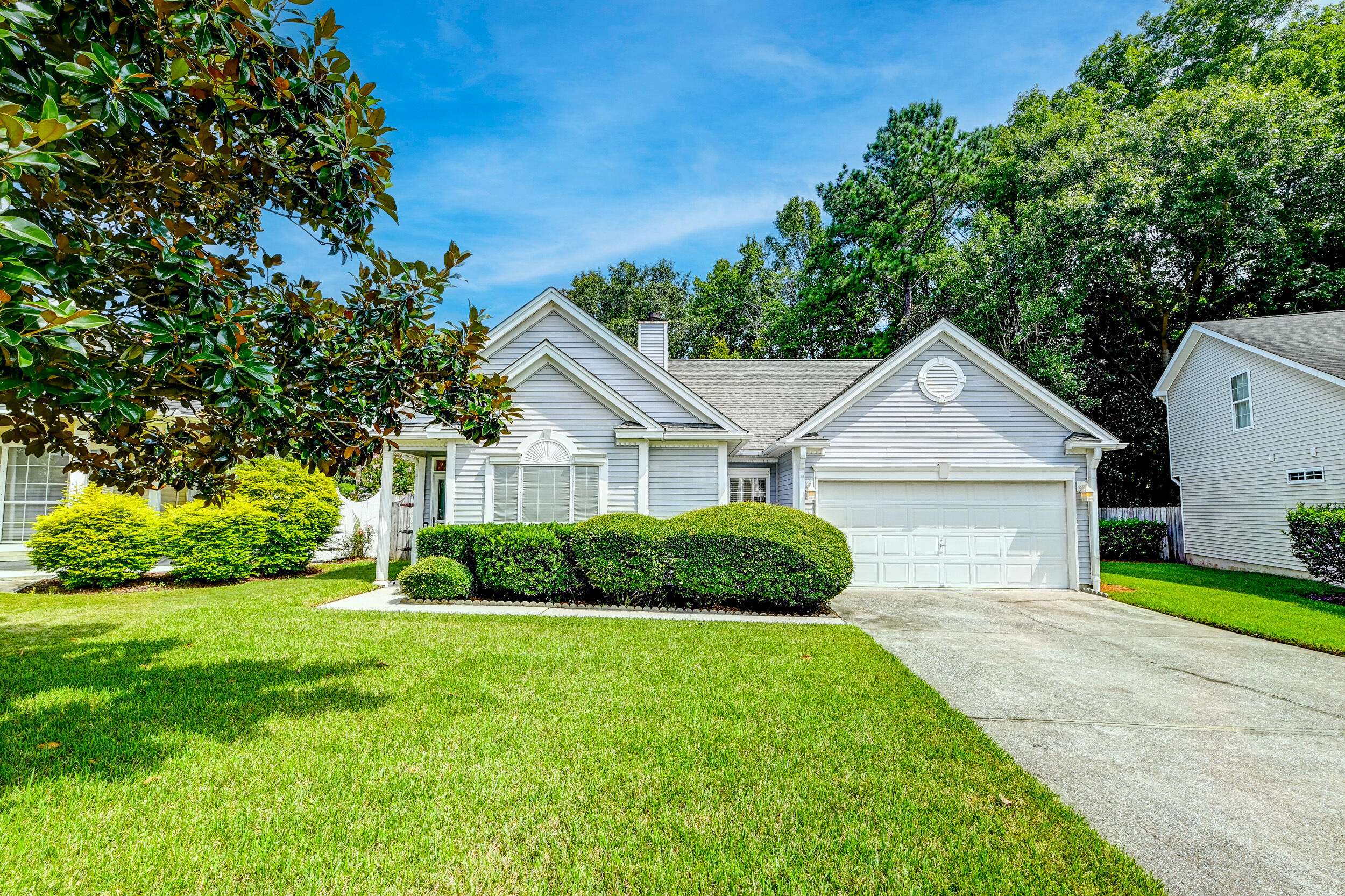 1962 Treebark Dr, Charleston, SC 29414