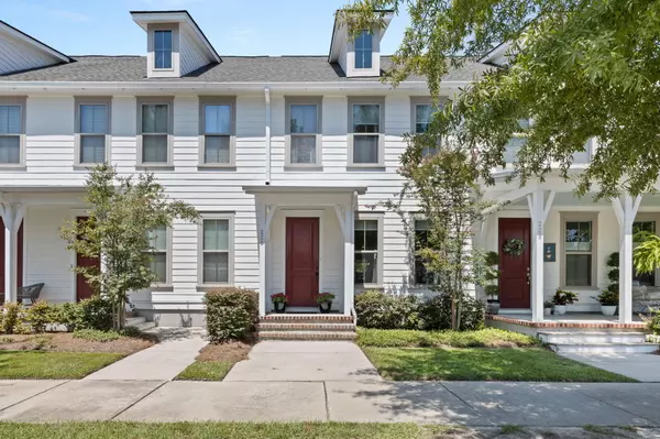 Summerville, SC 29486,226 Oak Park St