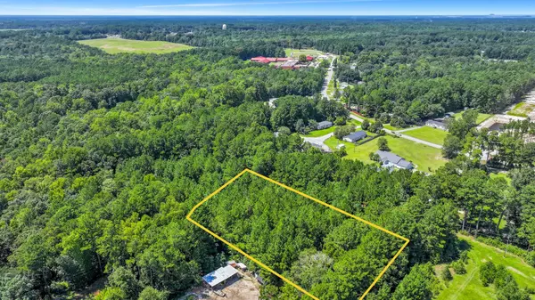 122 Bowers Ln, Moncks Corner, SC 29461