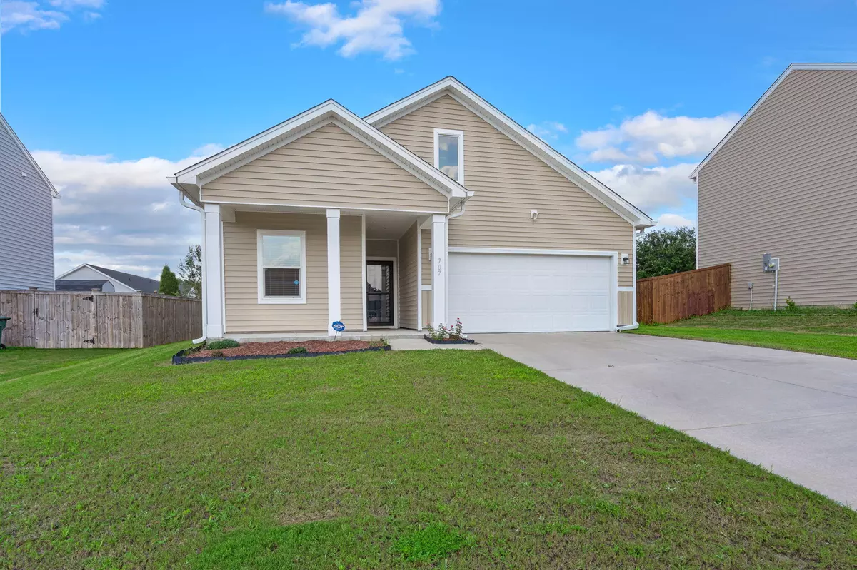 Moncks Corner, SC 29461,707 Mcroy St