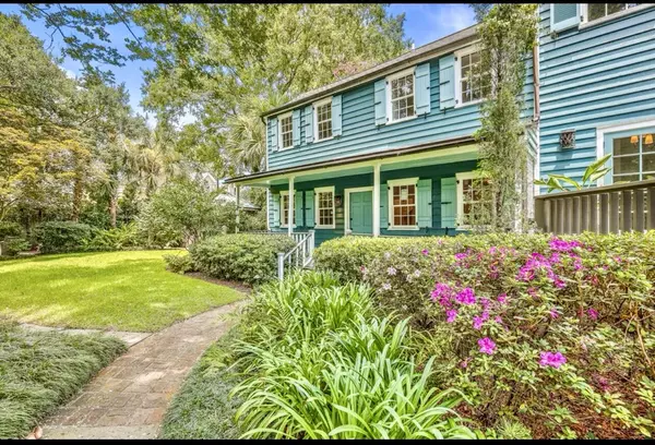 66 1/2 Warren Street Carriage House, Charleston, SC 29403