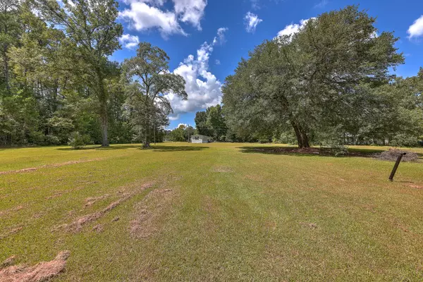 Moncks Corner, SC 29461,2118 S Live Oak Dr