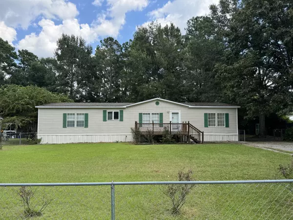 Summerville, SC 29483,105 Frank St