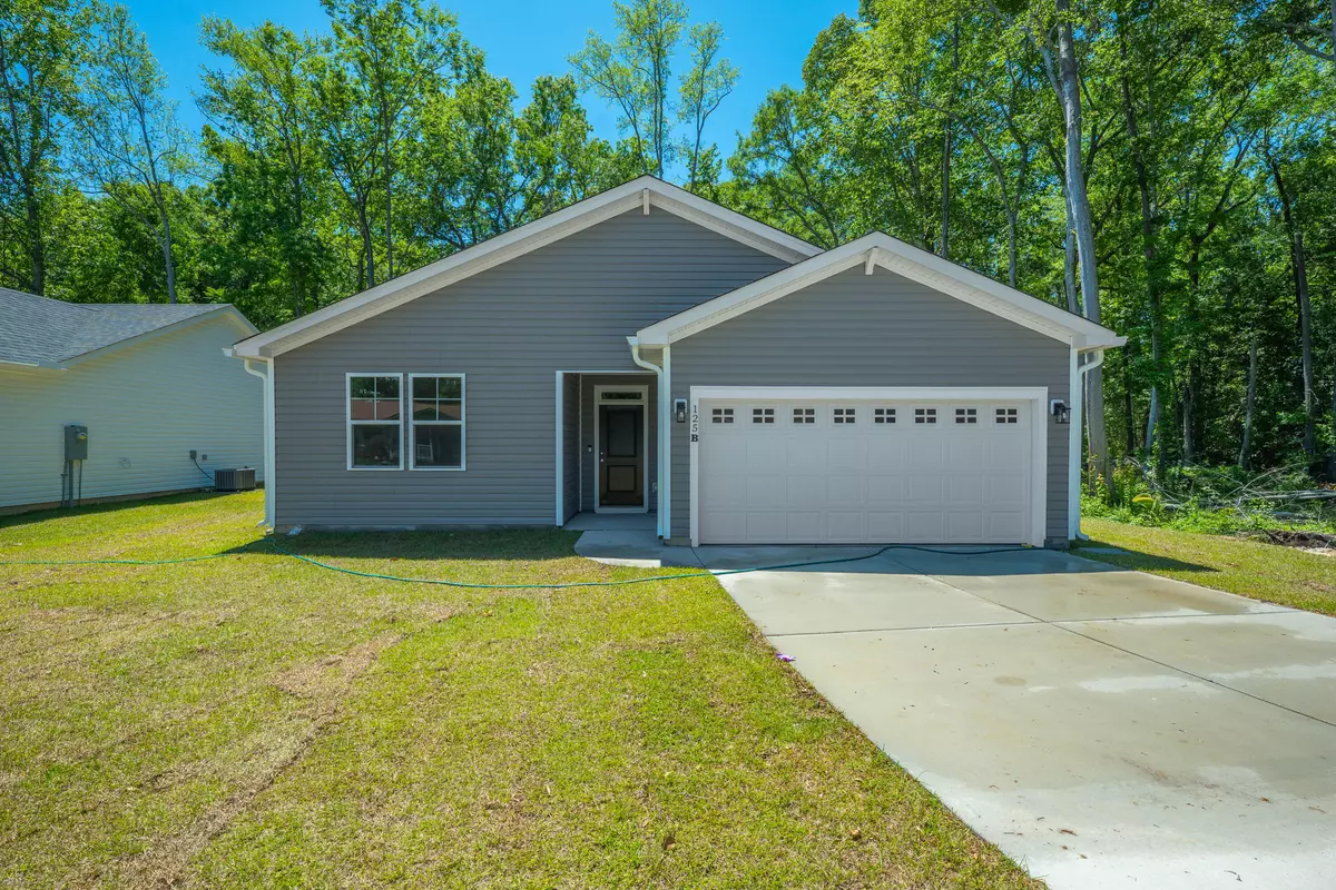 Goose Creek, SC 29445,125 Pandora Dr #B