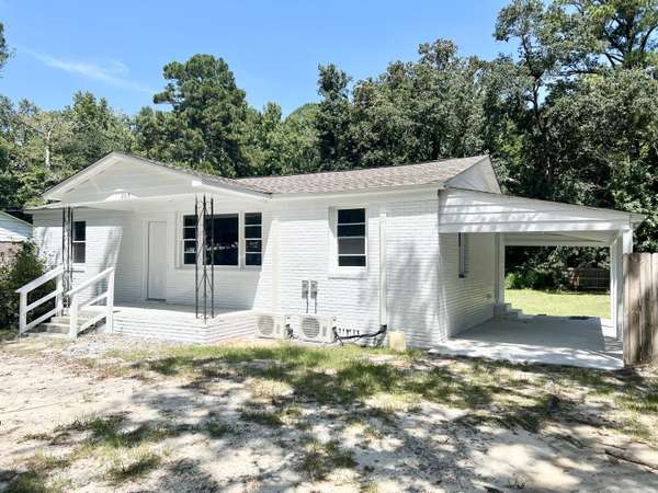 209 6th St, Walterboro, SC 29488