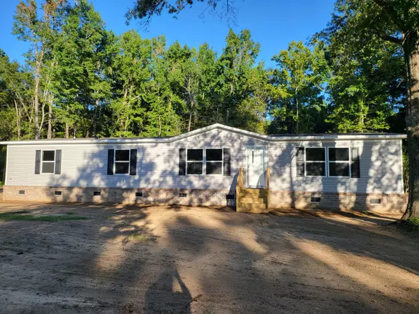 976 S Main St, Saint Stephen, SC 29479