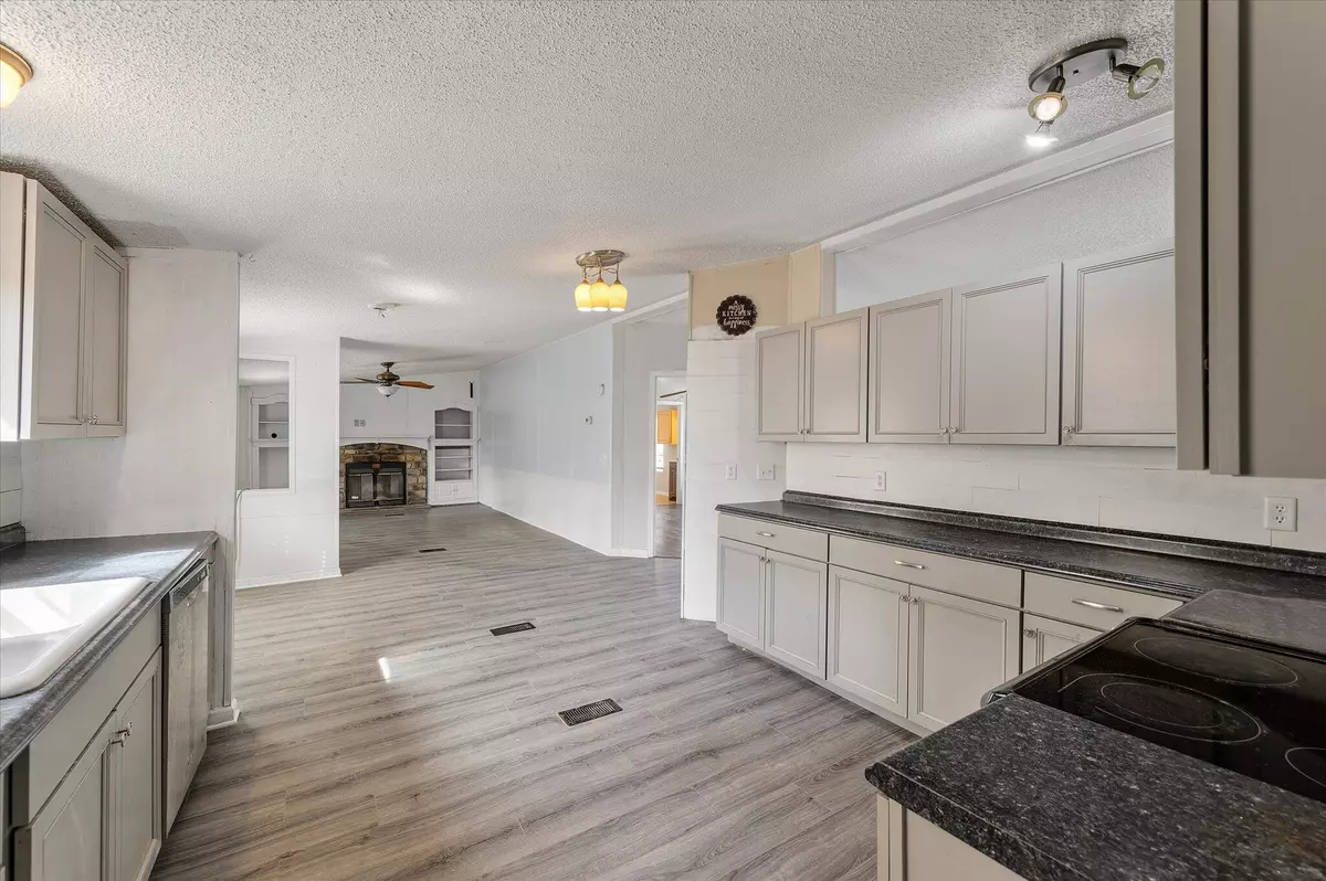 Johns Island, SC 29455,2991 Blackfish Rd