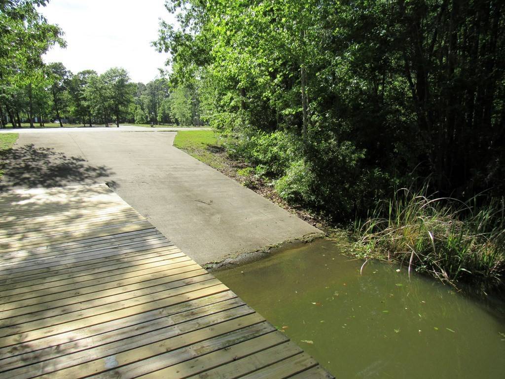 Elloree, SC 29047,23 Red Cypress Lndg