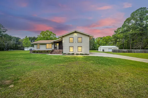 225 Cantering Hills Ln, Summerville, SC 29483
