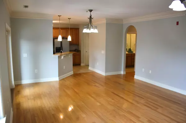 Mount Pleasant, SC 29464,2100 Belle Isle Ave #206