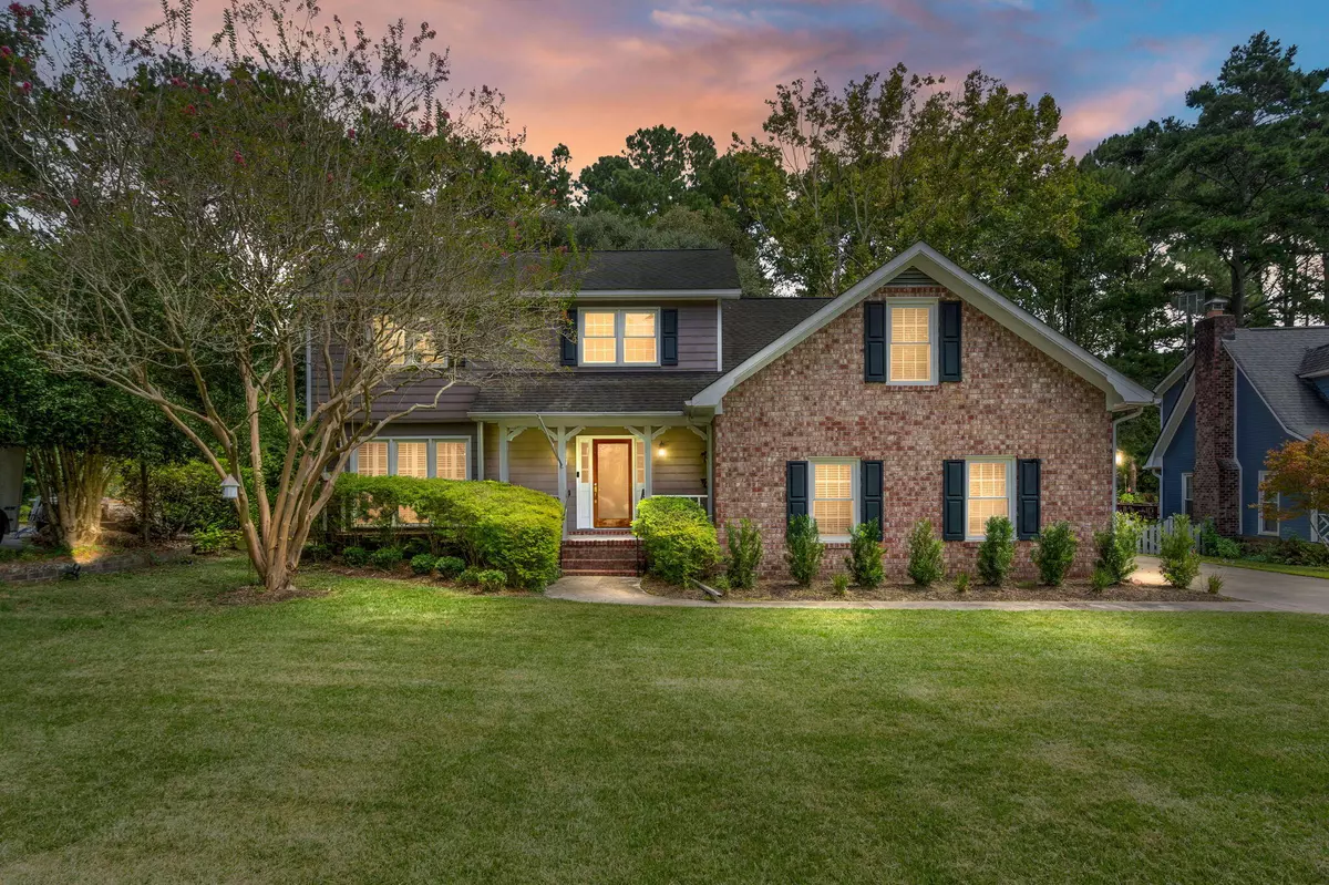 Summerville, SC 29485,107 Forest Glenn Ct