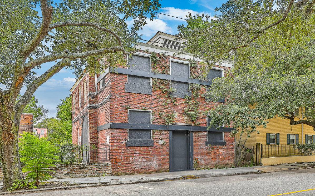 115 Wentworth St, Charleston, SC 29401