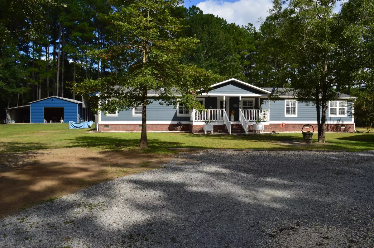 Huger, SC 29450,800 Blissful Ln